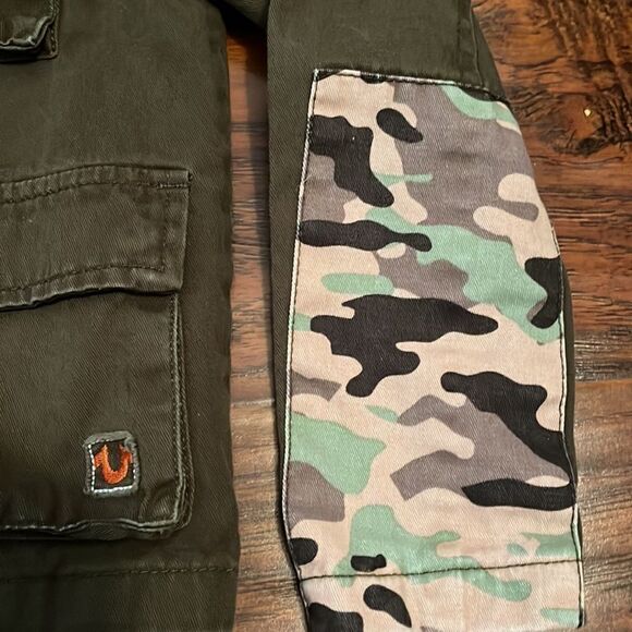 True Religion Kids Military Green Distressed Camouflage Sleeves Print Jacket - Picture 8 of 11